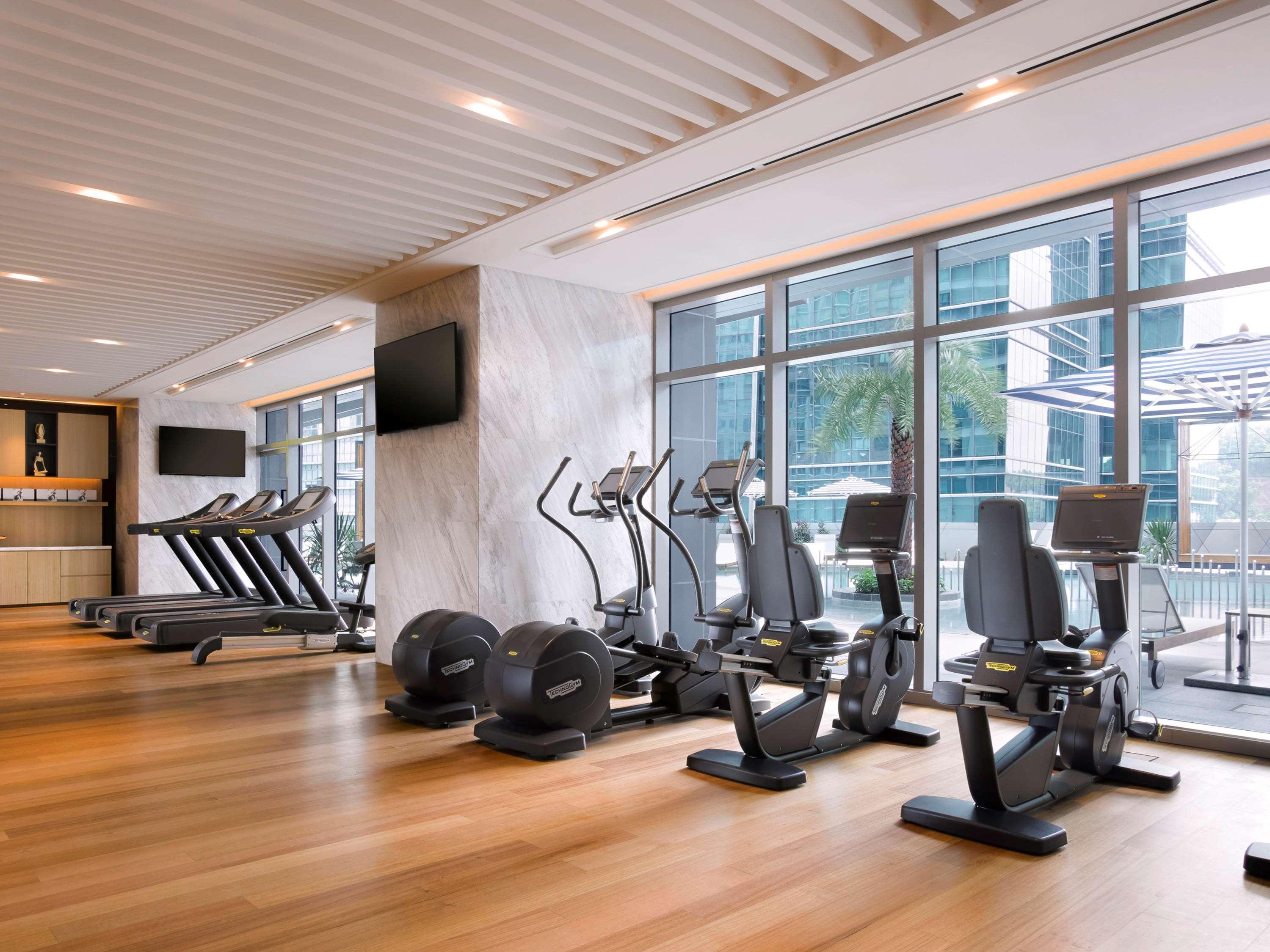 Sofitel Kuala Lumpur Damansara Hotel Екстериор снимка The gym at the hotel