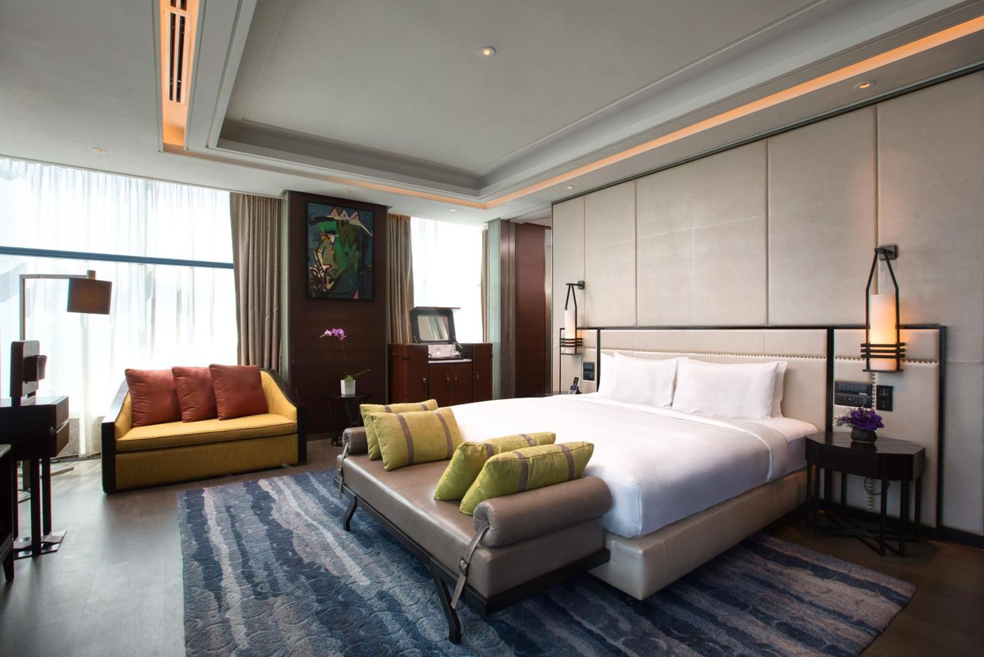 Sofitel Kuala Lumpur Damansara Hotel Екстериор снимка A bedroom at the hotel