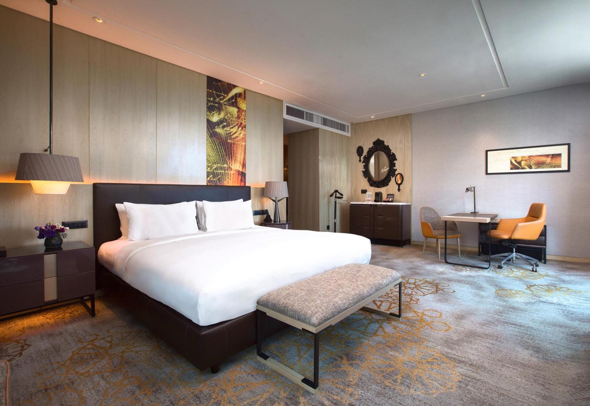 Sofitel Kuala Lumpur Damansara Hotel Екстериор снимка Deluxe Suite