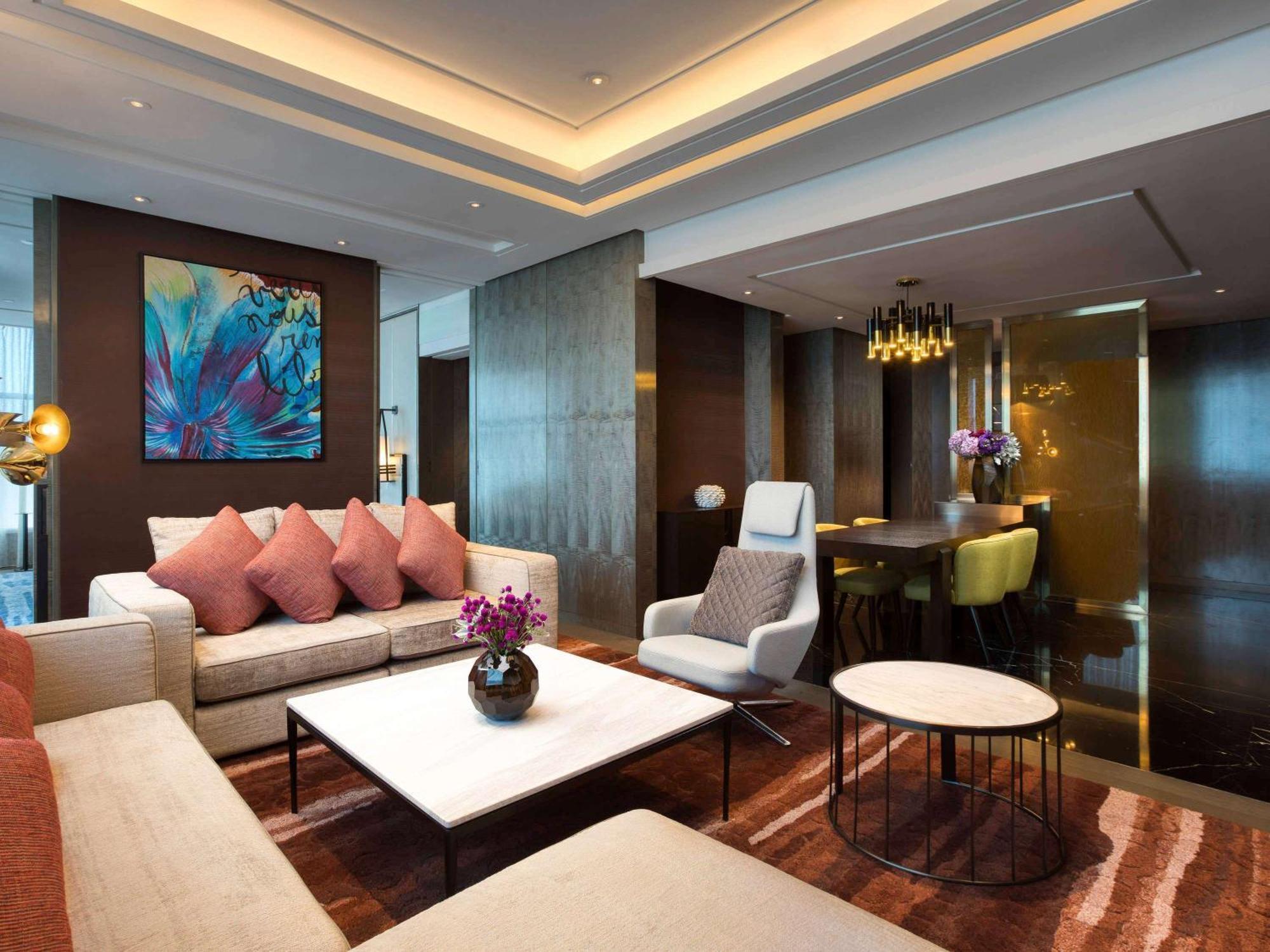 Sofitel Kuala Lumpur Damansara Hotel Екстериор снимка The Royal Suite