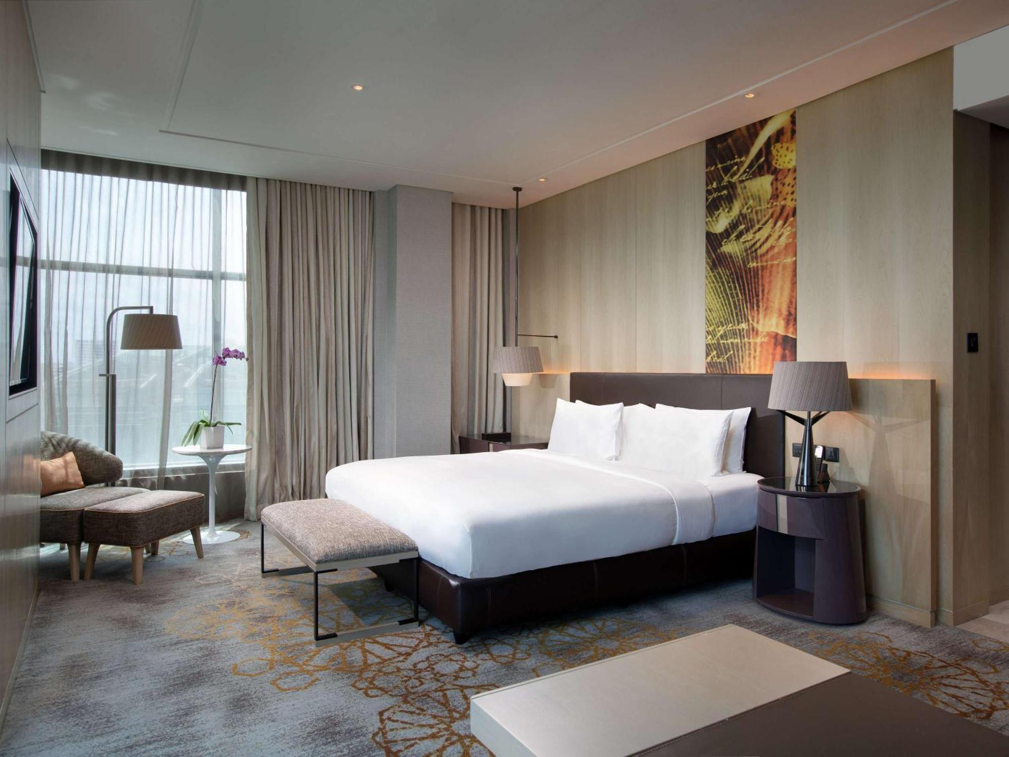 Sofitel Kuala Lumpur Damansara Hotel Екстериор снимка Deluxe Room